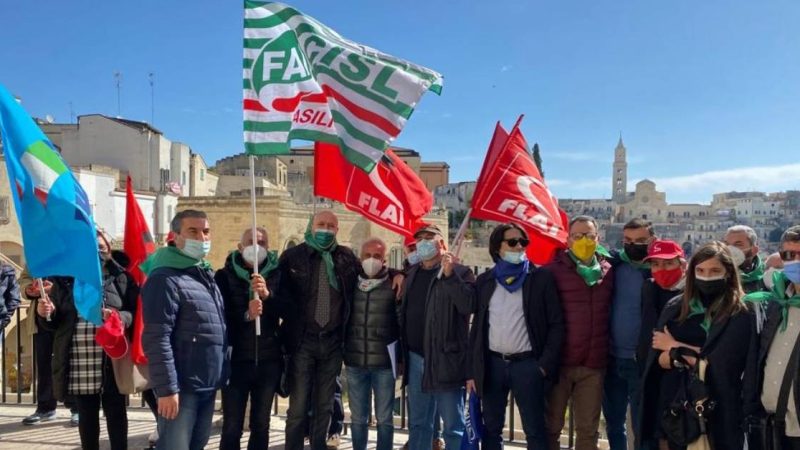 Decreto sostegni: sindacati in piazza per i lavoratori agricoli