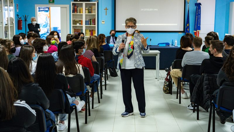 Il Prefetto Scaduto dialoga con gli studenti rosolinesi