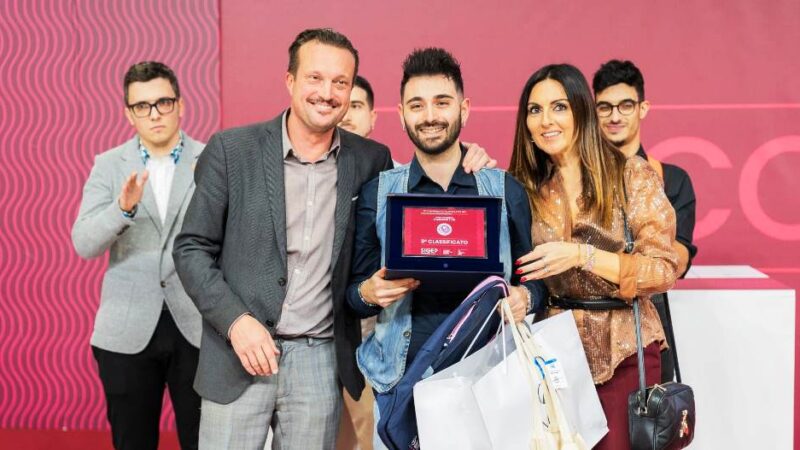 Per il giovane barman canicattinese Michele Intravaia il terzo posto a Rimini ai Campionati italiani 2025 di Latte Art, le congratulazioni del Sindaco Paolo Amenta e di tutta la città di Canicattini Bagni