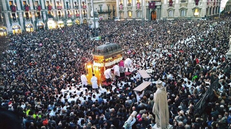 Catania, Sant’Agata entra in Cattedrale alle 6: ecco il programma dei festeggiamenti La storia del Martirio